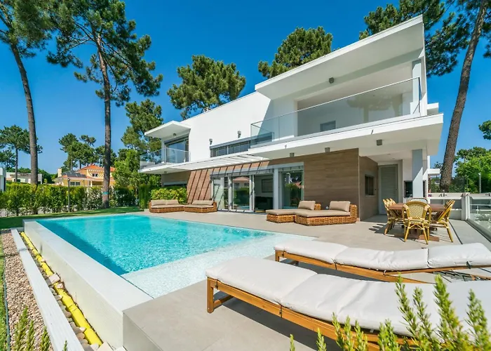 Luxury 4Br Villa W/ Pool & Cinema Golf | By Airnest